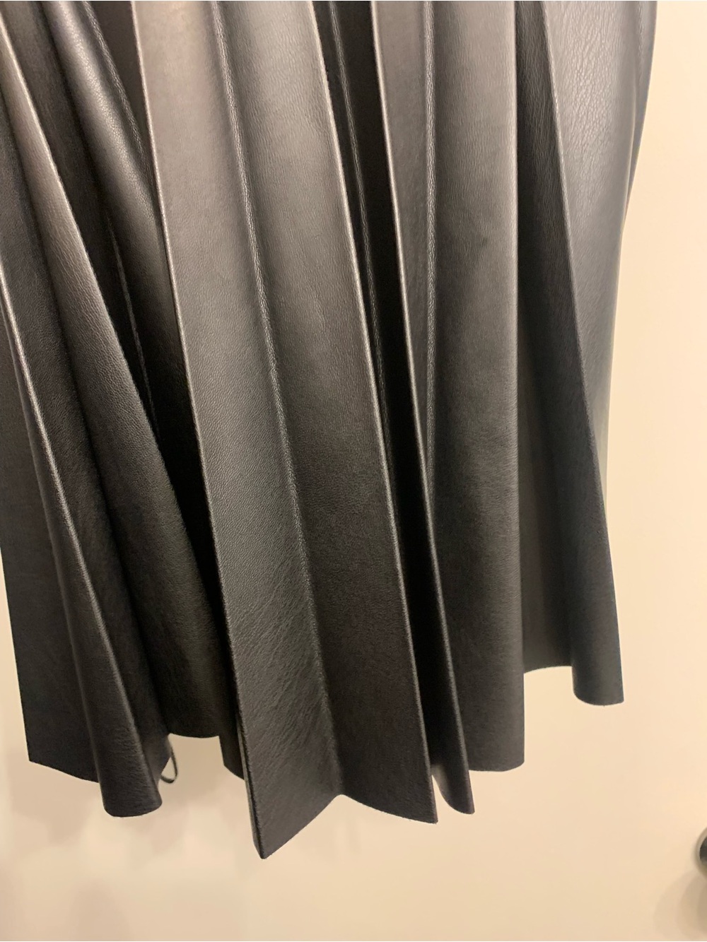 Mango (MNG) Black Pleated Faux-Leather A-Line Midi Skirt - Picture 5 of 5